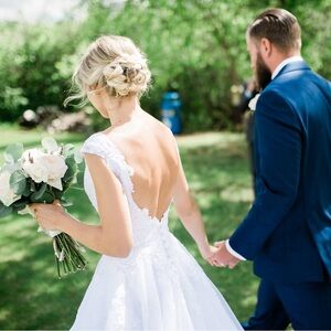 Elegant White Lace Wedding Dress